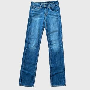 American Eagle Outfitters Women’s Blue Straight Super Stretch Jeans